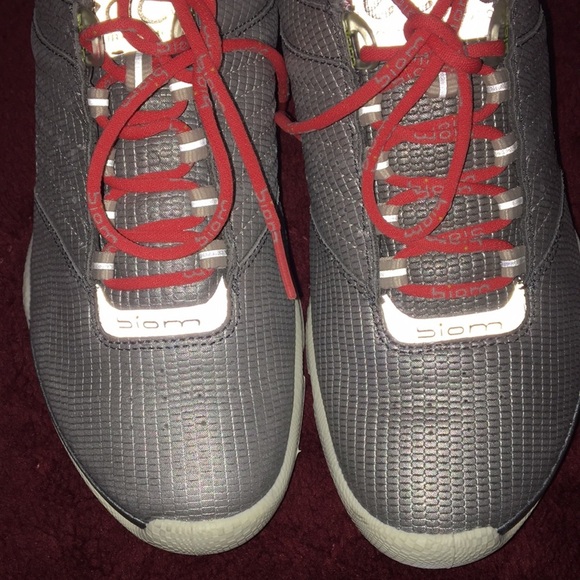 ECCO Biom Silver and White Sneakers - Picture 5 of 9